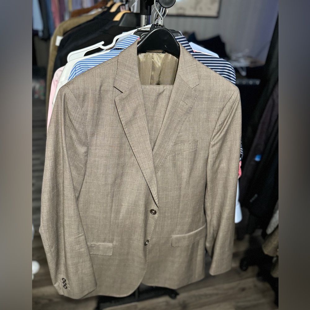Banana Republic Suit 44R